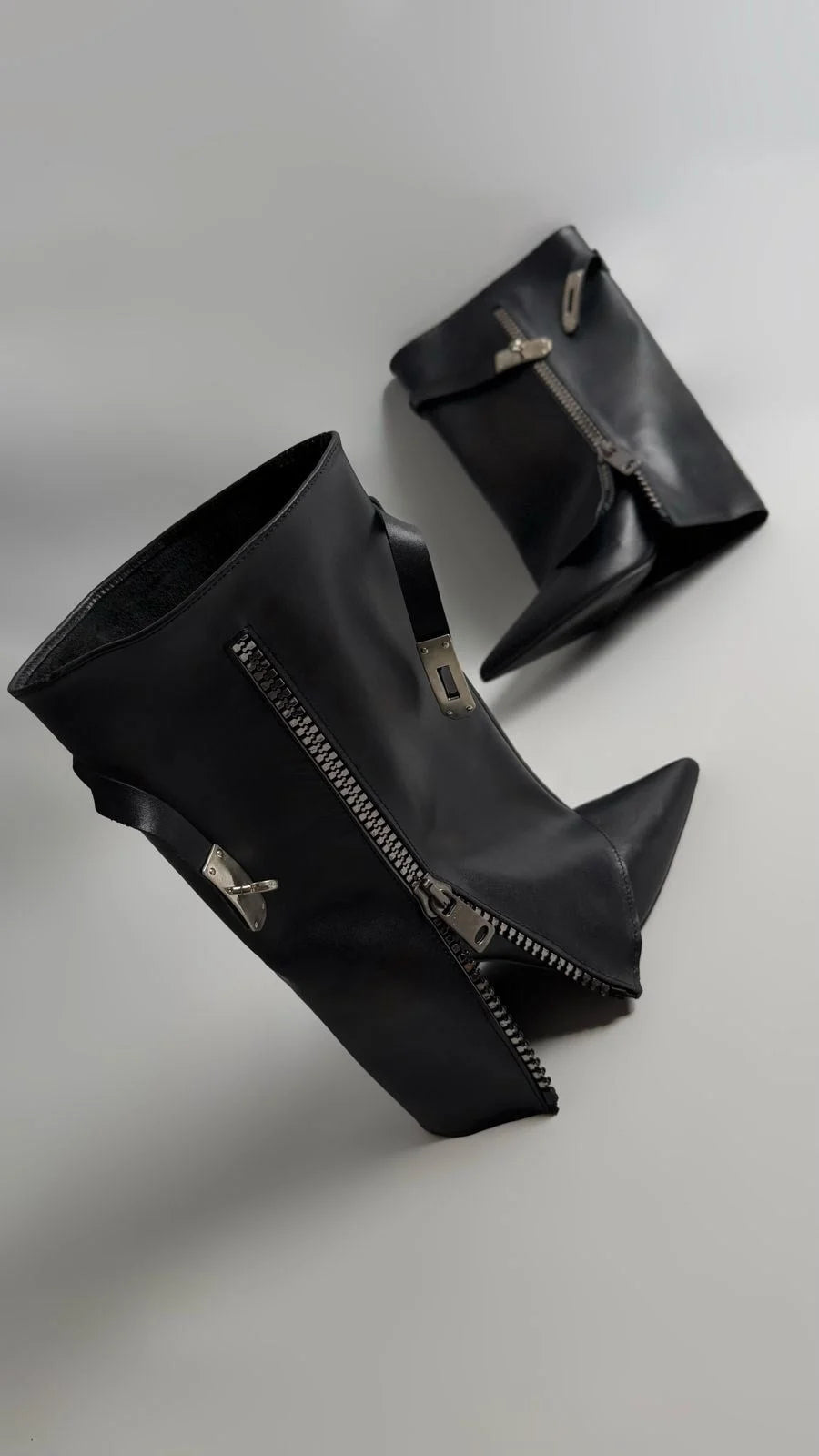 VALERÉN Black Leather Convertible Stiletto Boots