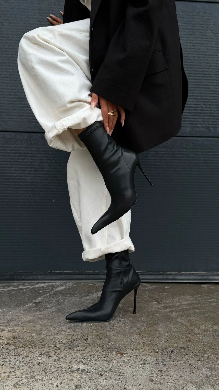 SELVÉRA Black Stretch Heeled Boots
