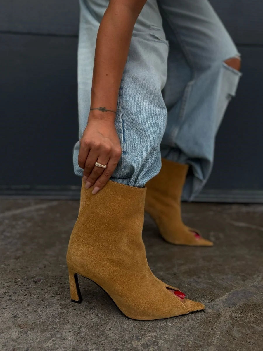 SOLÉVIA Mustard Suede Heeled Ankle Boots