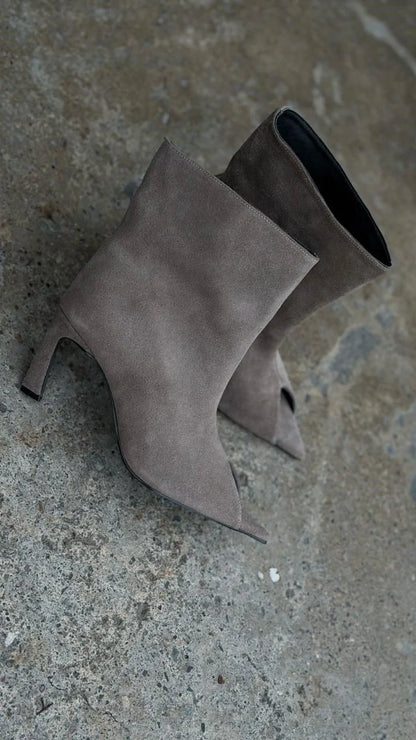 LAVÉRIA Taupe Suede Heeled Ankle Boots
