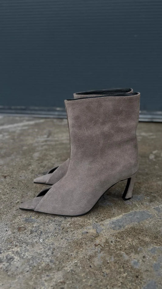 LAVÉRIA Taupe Suede Heeled Ankle Boots