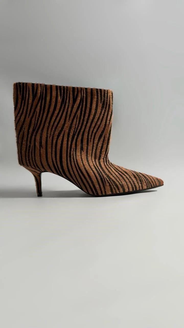 ZAVÉRIA Brown Zebra Suede Heeled Ankle Boots