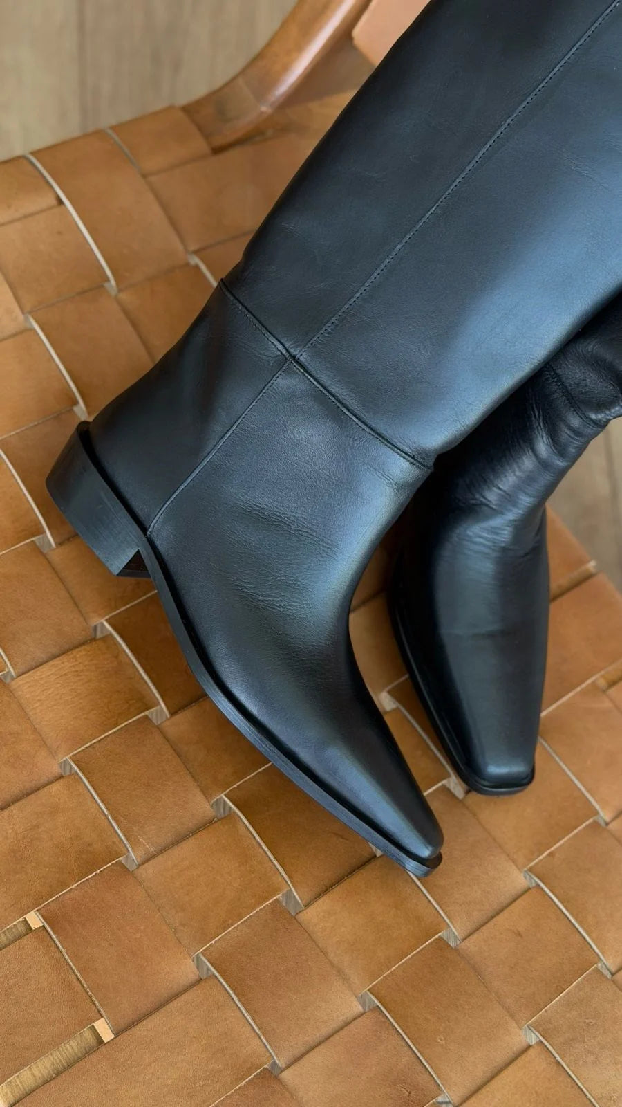VELLORA Black Leather Knee-High Boots