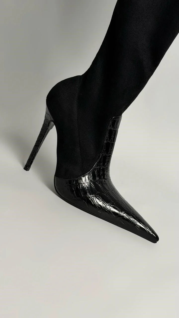SAVÉLIA Black Patent Over-the-Knee Boots