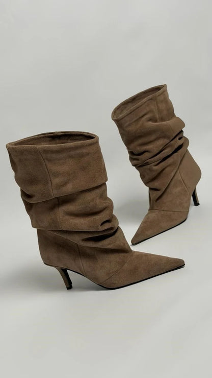 Bottines à talons en daim taupe CALVÉRIA