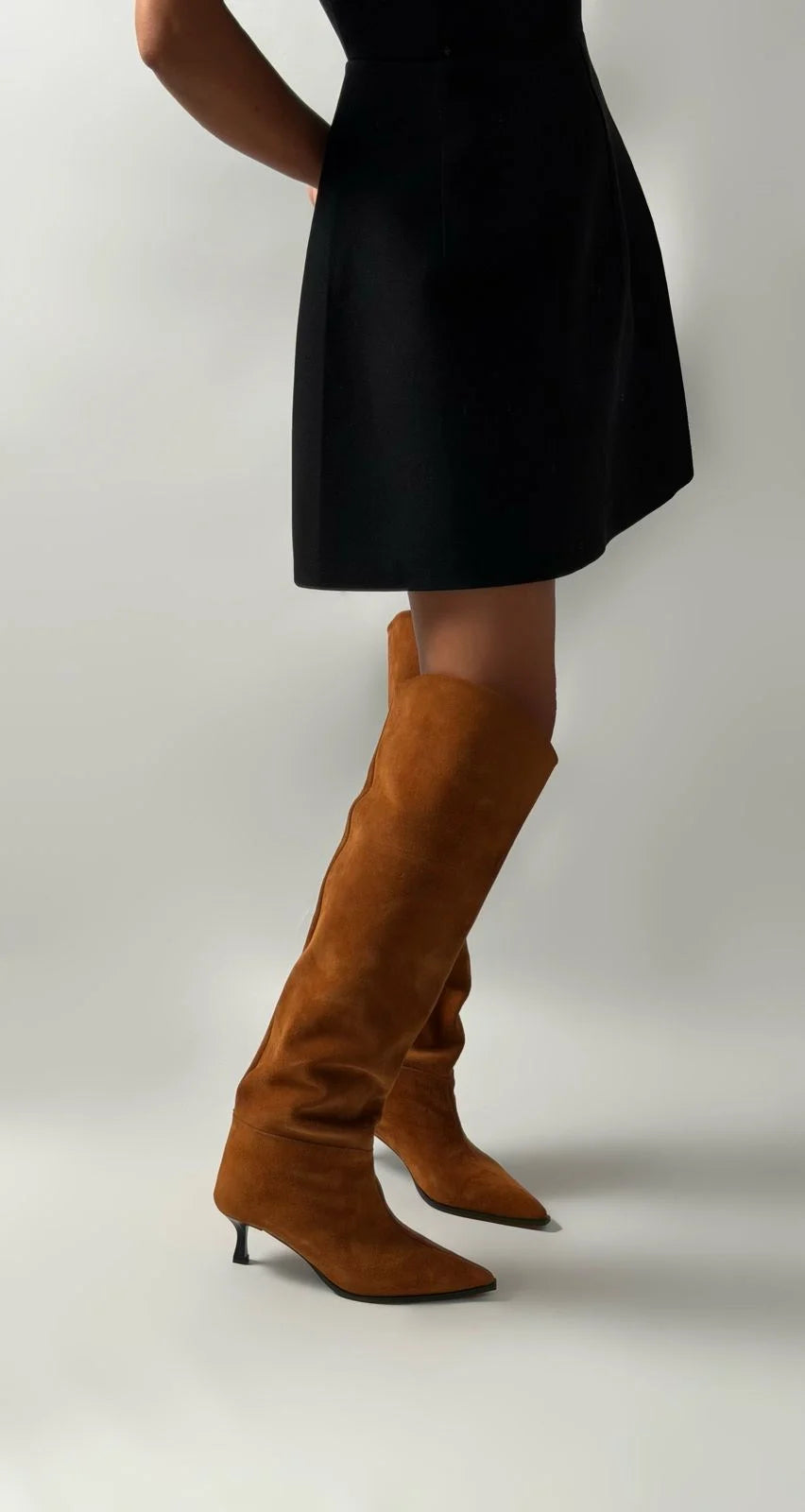AURELIS Tan Suede Leather Heeled Boots