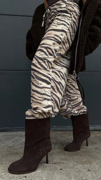 SAVÉRIN Brown Suede Heeled Ankle Boots